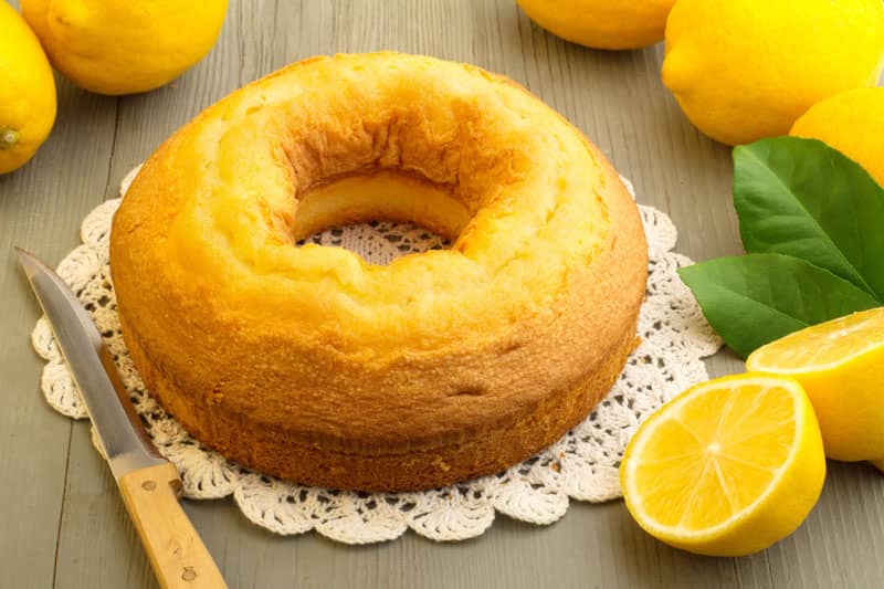 Lemon-Angel-Food-Cake